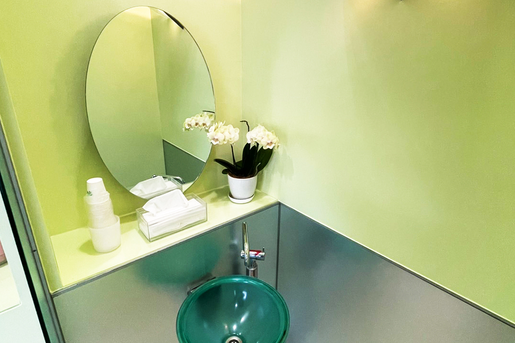 パウダールーム